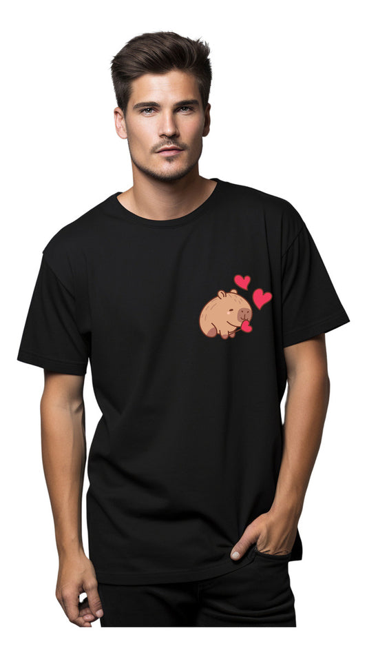 Playera Negra De Moda Hombre Capibara Enamorado Regalo